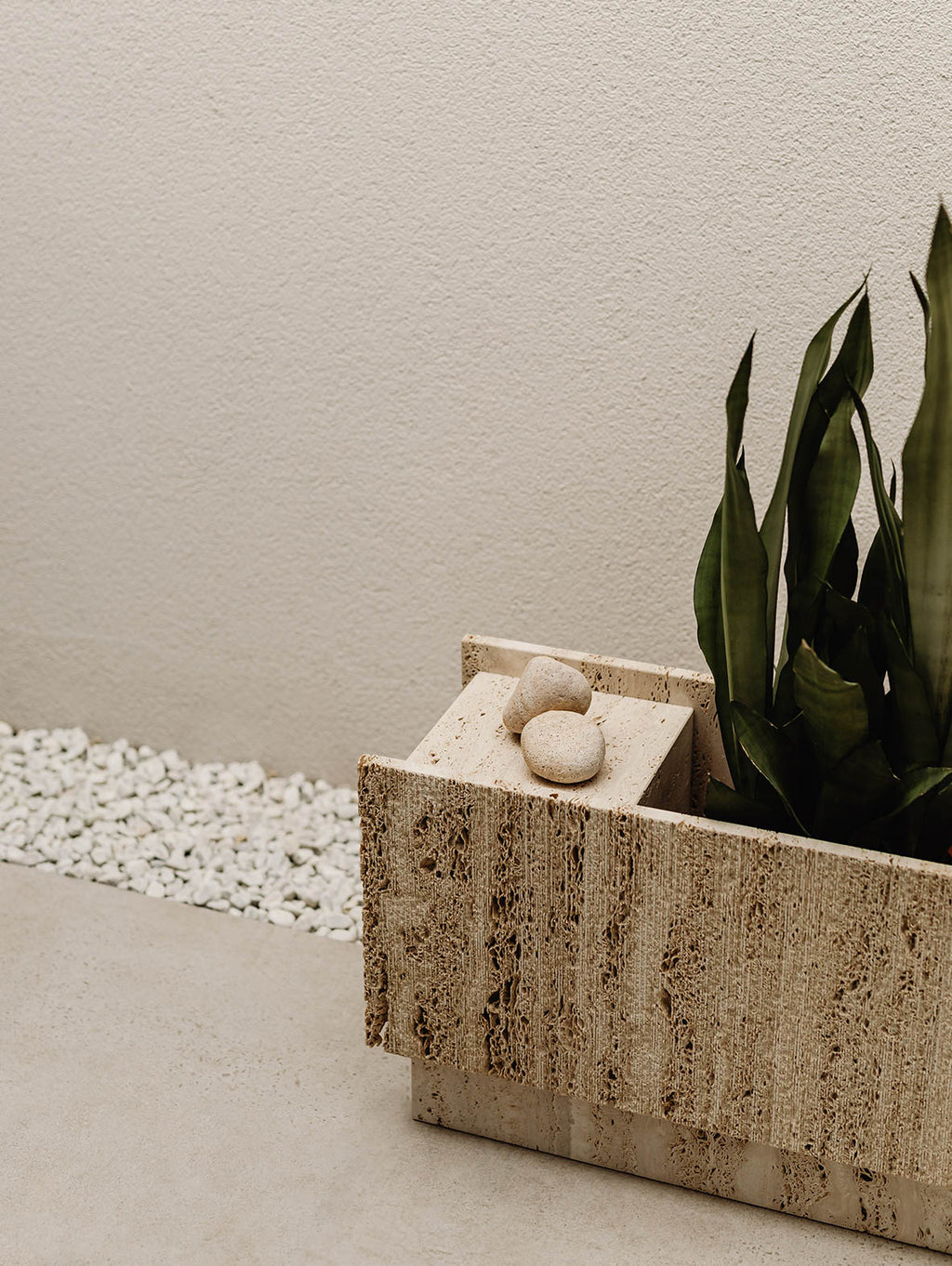 Trawertynowy kwietnik LIDO