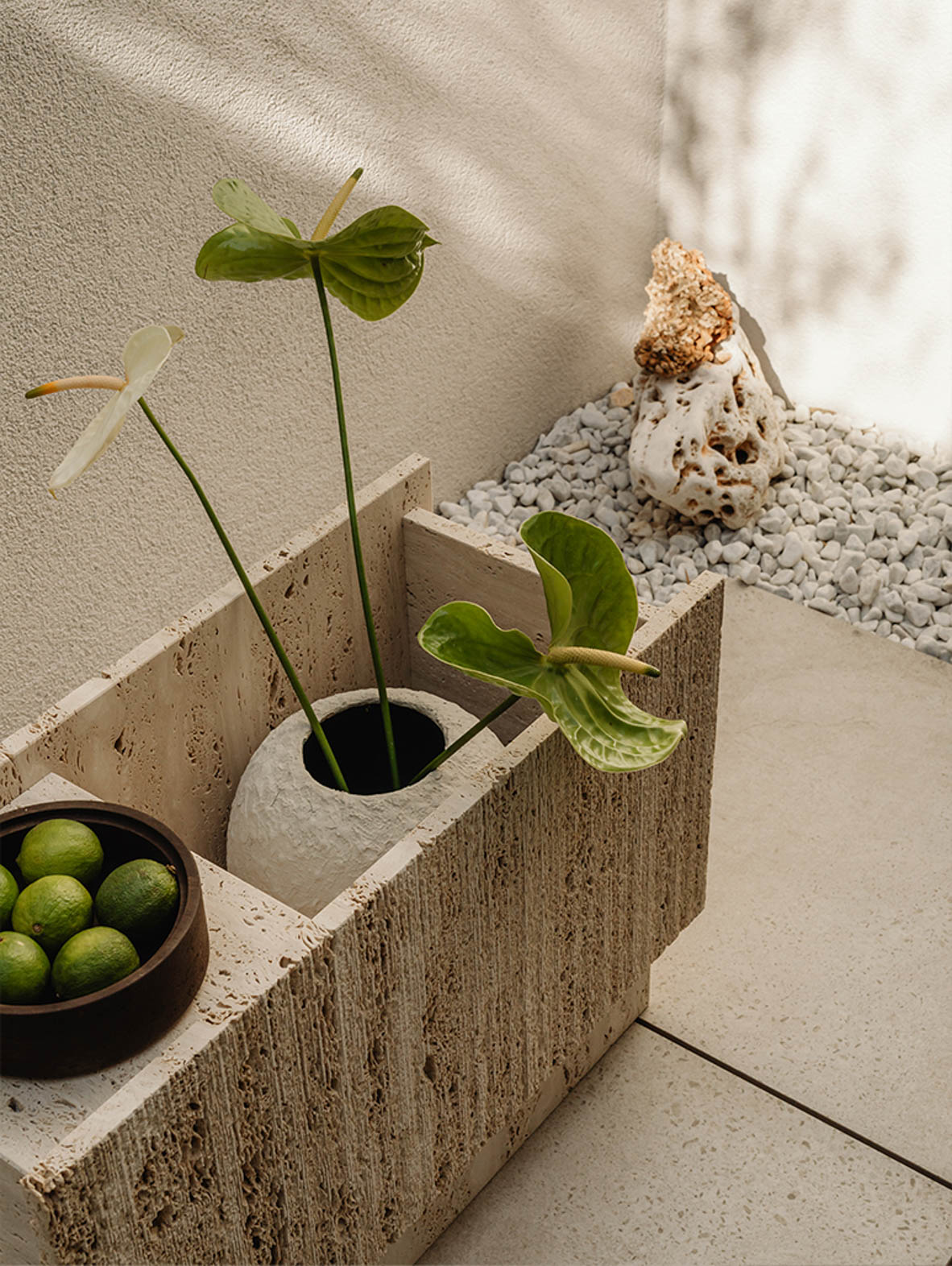 Trawertynowy kwietnik LIDO