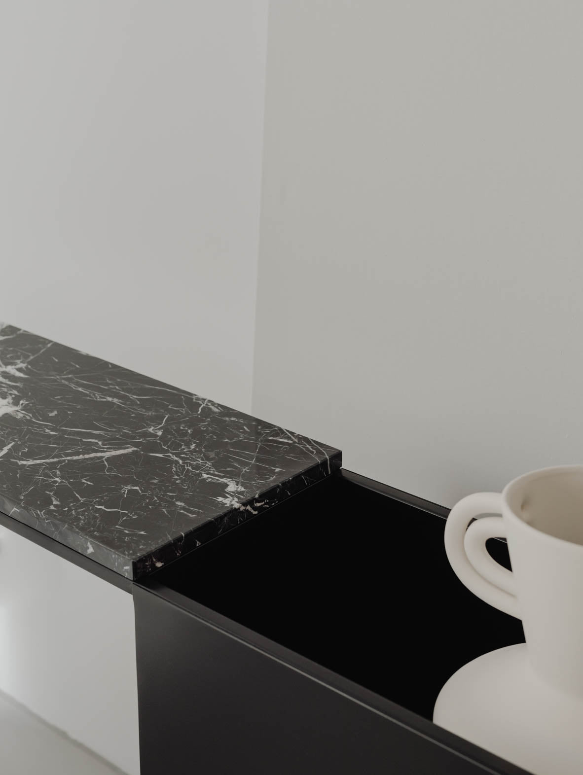 Konsola z kwietnikiem BOX MAXI