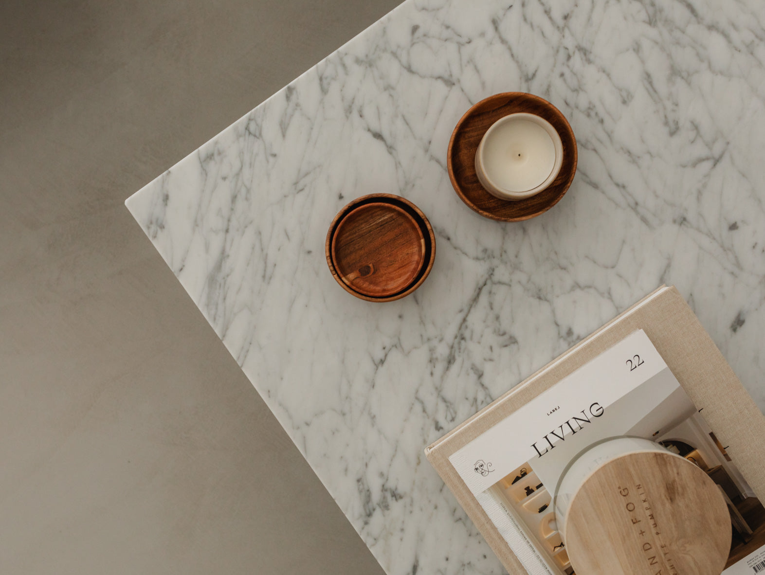 Stolik kawowy z marmurowym blatem DIONE