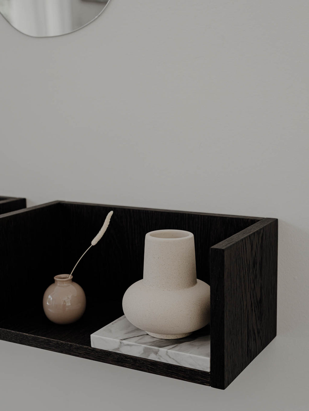 Półka ścienna z drewna