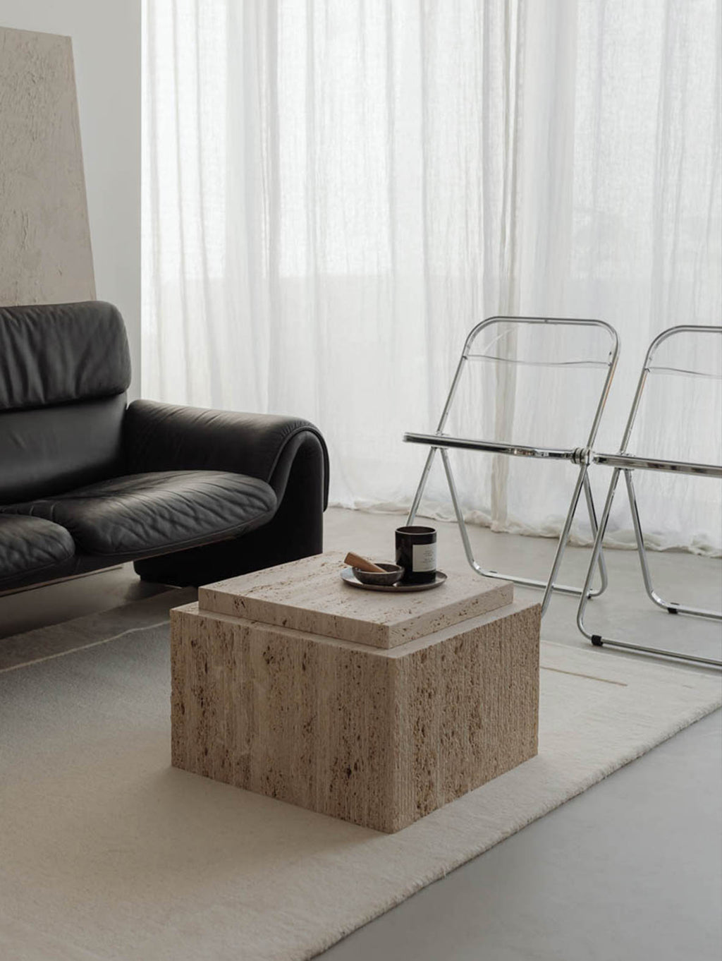 Trawertynowy stolik kawowy BARI