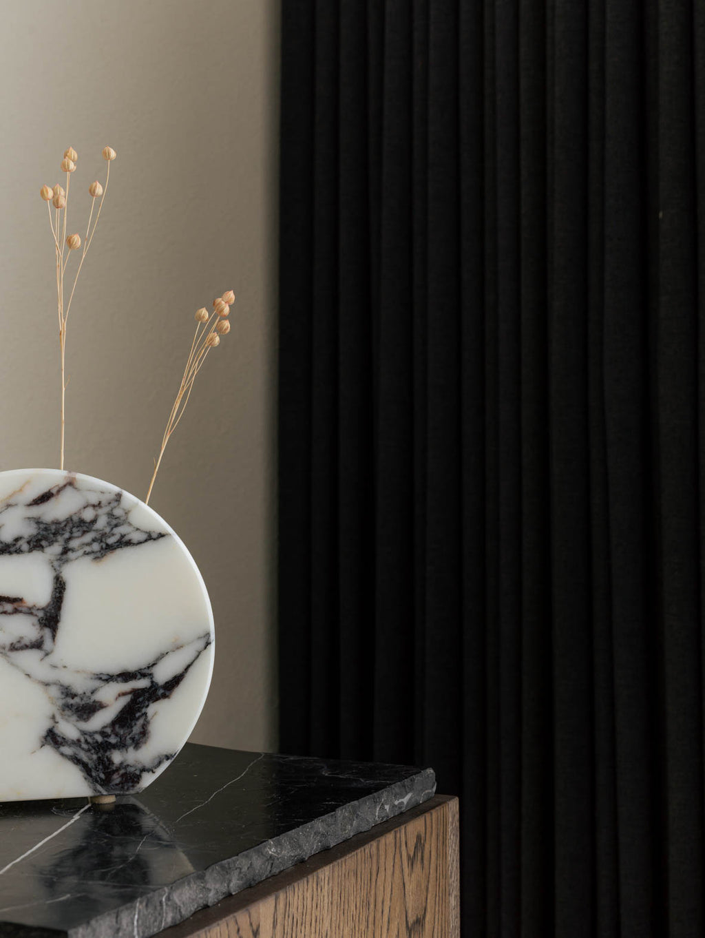 Wazon FLO z naturalnego kamienia